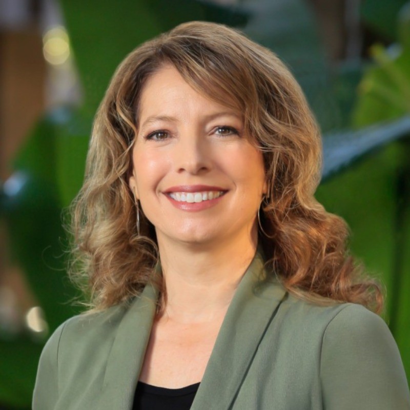 Portrait of Jeneen Minter